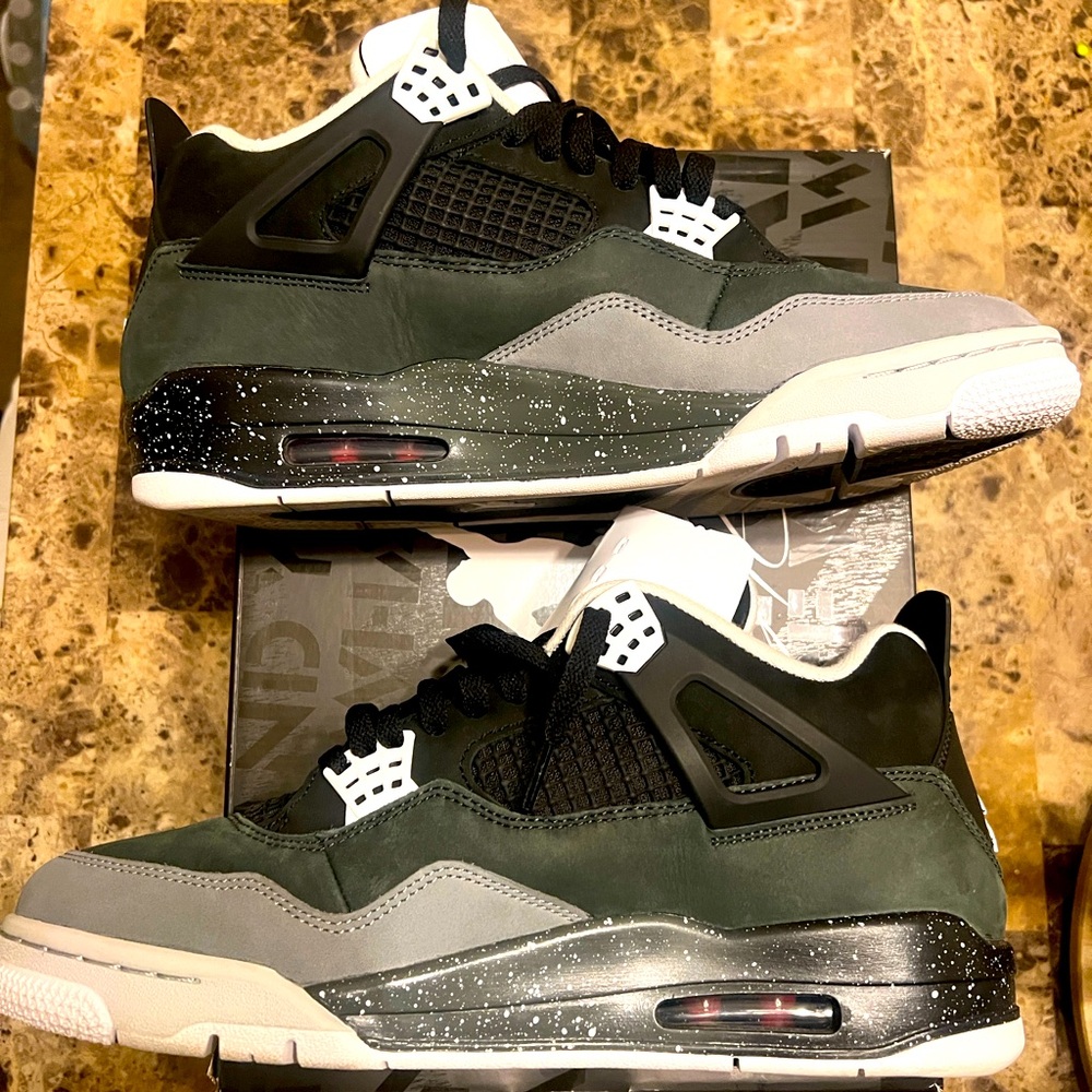 Jordan Sneakers in Black and Gray